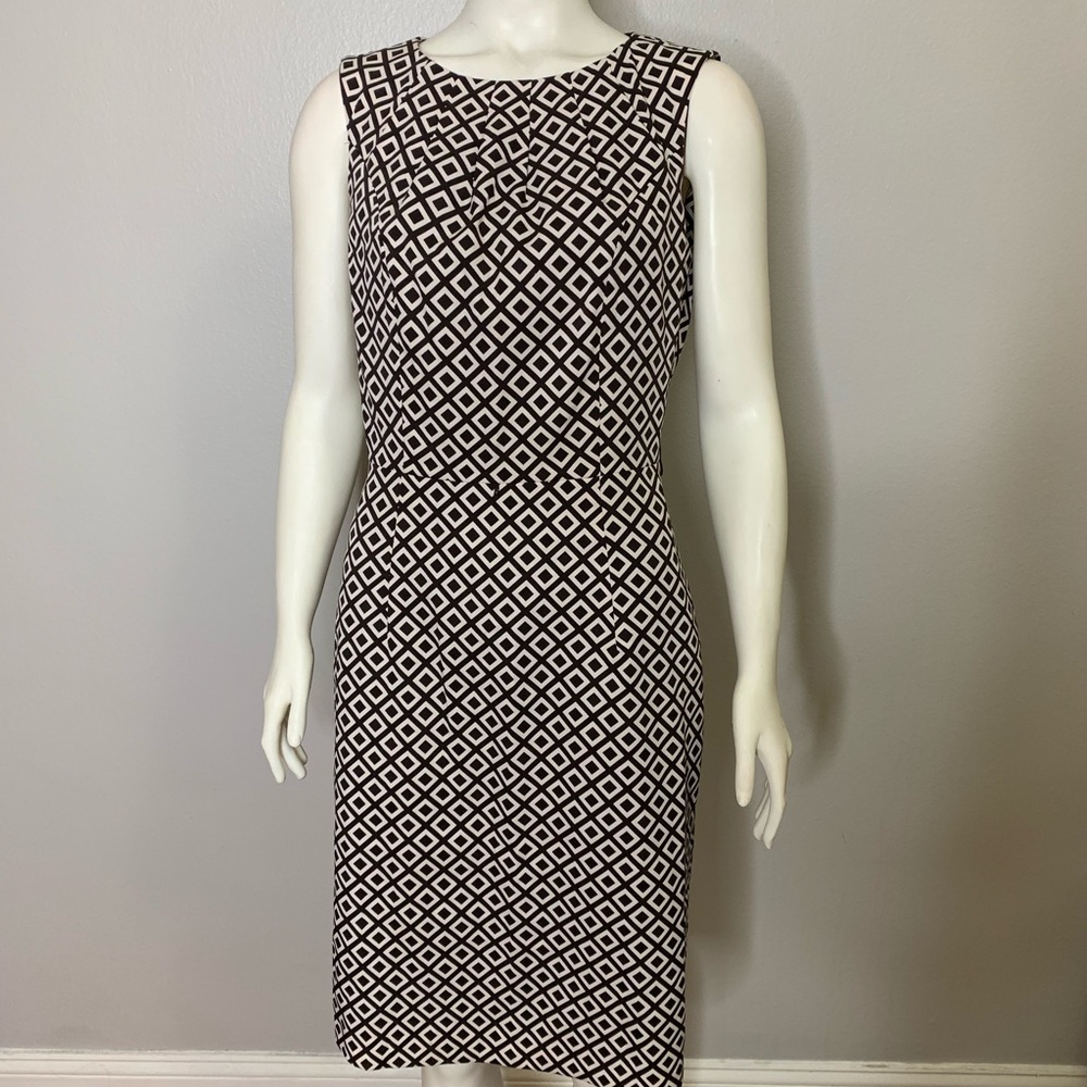 ❌DONATED❌ Professional classic knee length dress